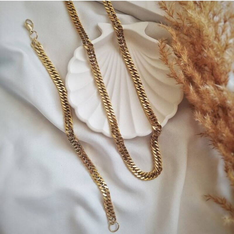 ست گردنبند و دستبند کارتیر استیل طلایی زنانه دخترانه،ارسال رایگان،رنگ ثابت تضمینی ، مناسب استفاده روزانه و هدیه