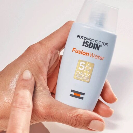 ضد آفتاب فیوژن واتر SPF50 بدون رنگ ایزدین ISDIN


