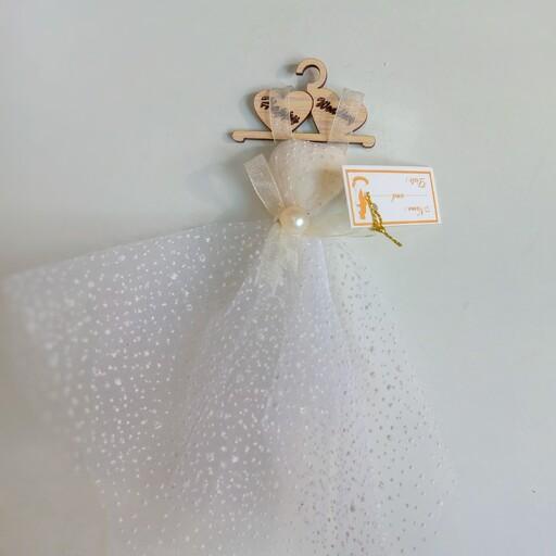 گیفت لباس عروس  زیبا وجذاب قابل سفارش دررنگ های مختلف  برای مراسم عروسی، عقد 