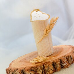 گیفت شمع موم عسل قابل سفارش دررنگ های مختلف  زیبا وجذاب مناسب برای مراسم های شما عزیزان 