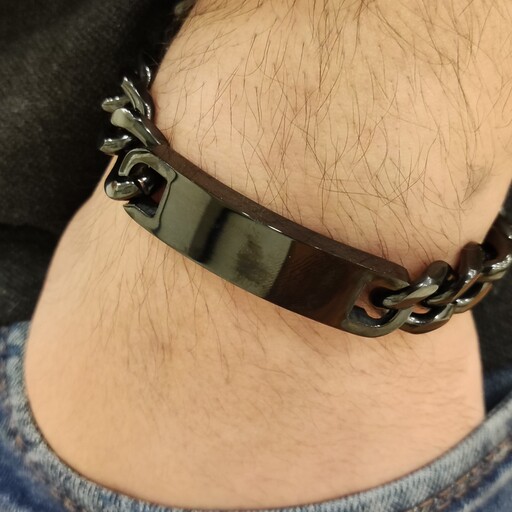 دستبند مردانه مارک کارتیر مشکی پلاک دار قفل مگنتی