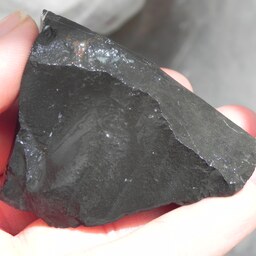 سنگ راف اونیکس جاسپر سیاه عقیق مشکی معدنی q1