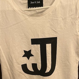 تی شرت اسپرت، رنگ سفید، برند jun،Juli ایتالیا، سایز xs