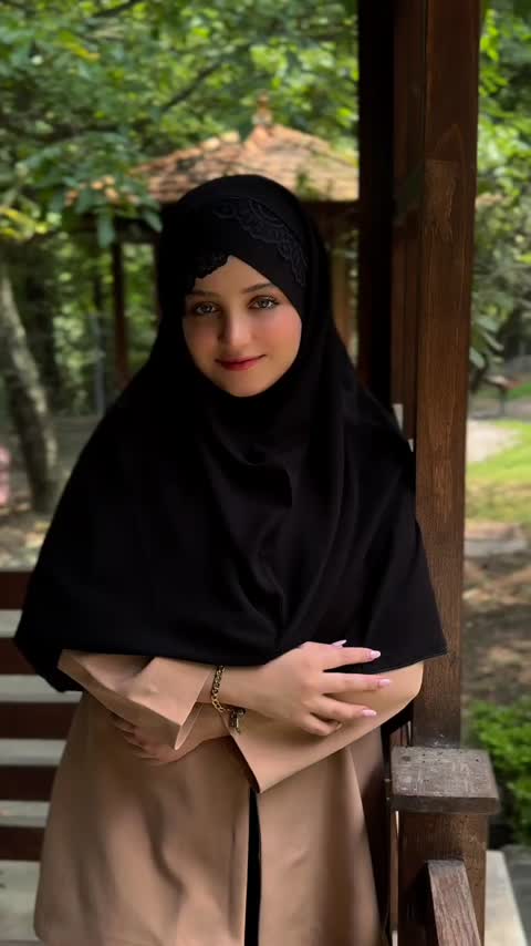 هدمقنعه مدل پیچک با لبه دانتل 
