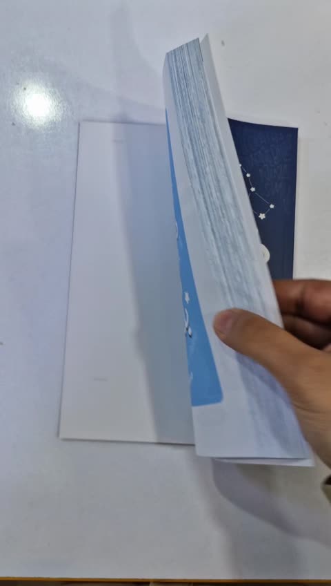 *کتاب داستان های خوب برای دختران بلندپرواز اثر النا فویلی انتشارات آزرمیدخت*