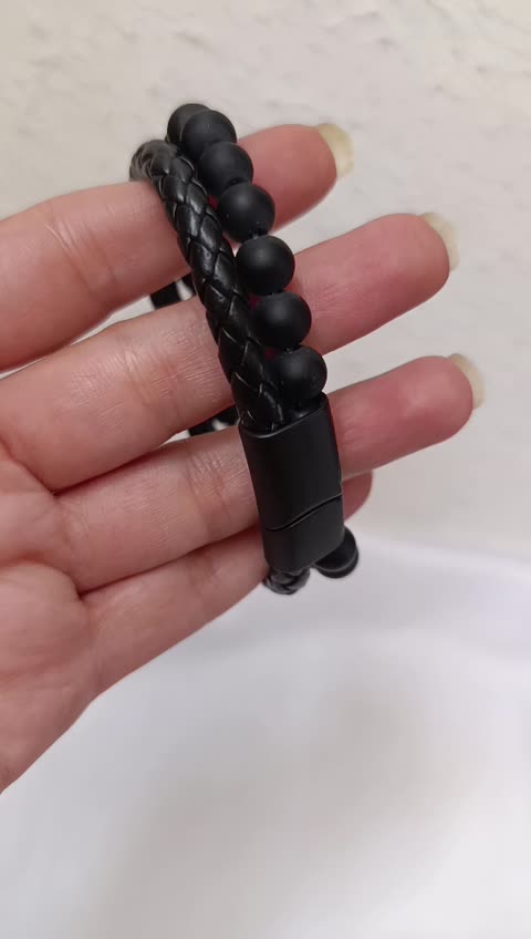 دستبند چرم و مهره با قفل مگنتی