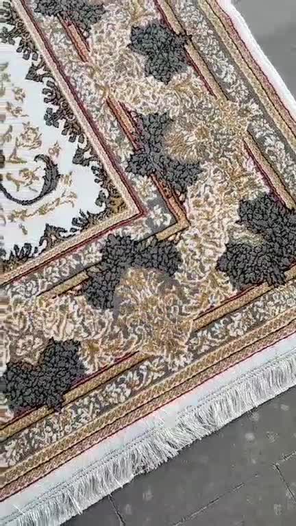 فرش ماشینی 6متری کاشان نقشه طناز کرم بافت نرم و زیبا (2عددی)