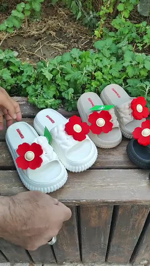 دمپایی دخترانه پلاستیکی گلدار جدید