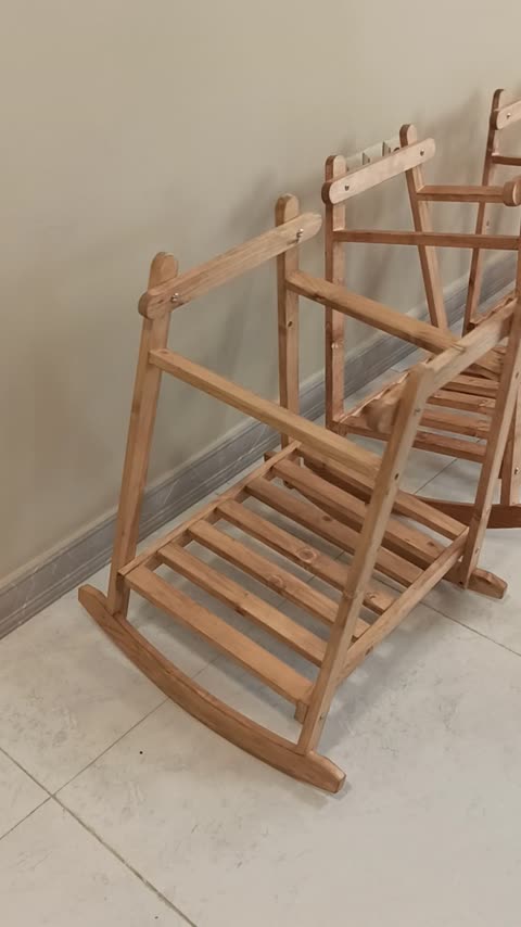 پایه کریر مدل پروانه ای کمربنددار رنگ شده پسکرایه