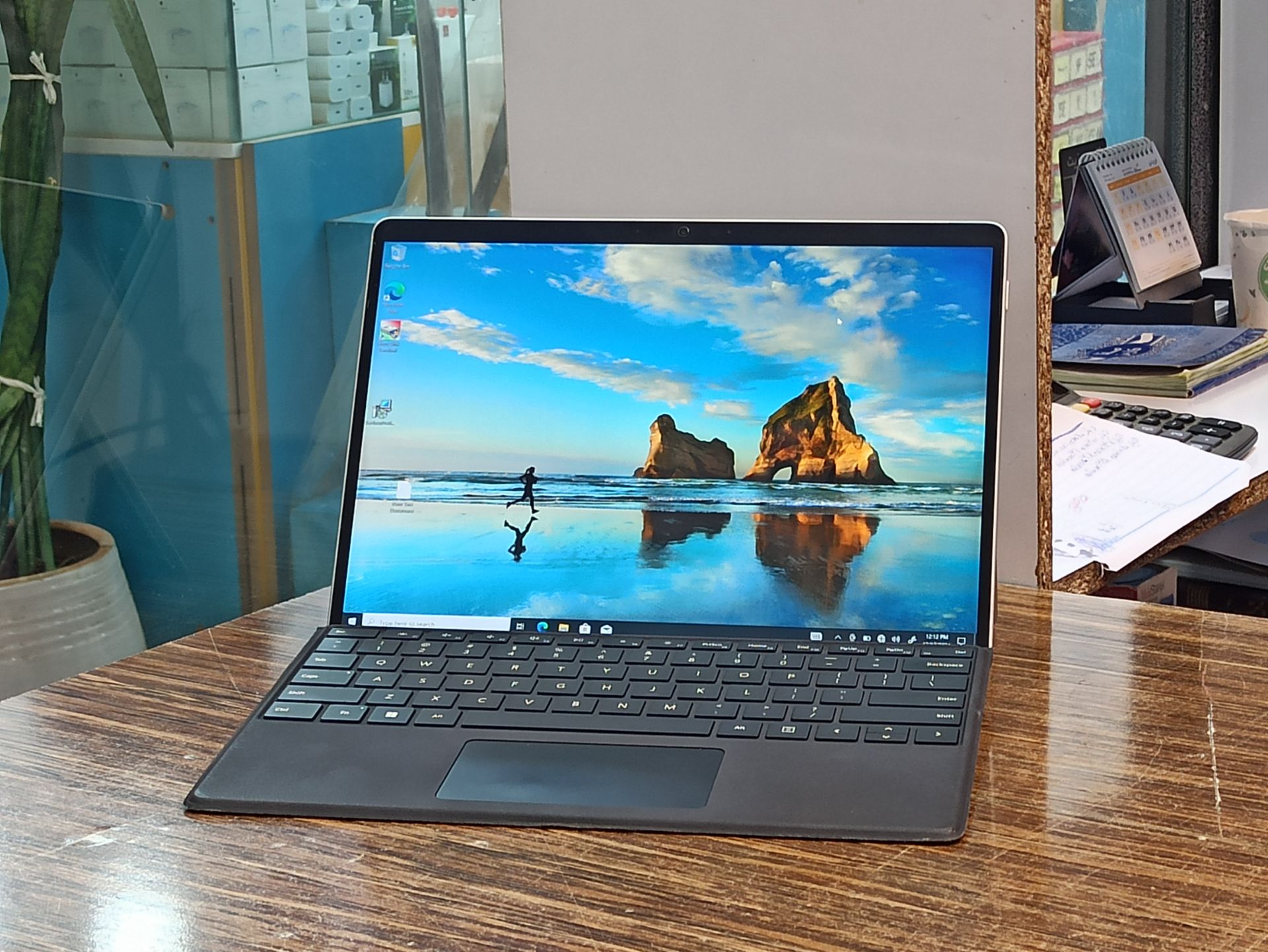 لپتاپ microsoft surface pro8 i5-1145G7 8gb ddr4 256gb ssd intel iris xe 13'5 inch  2k touch