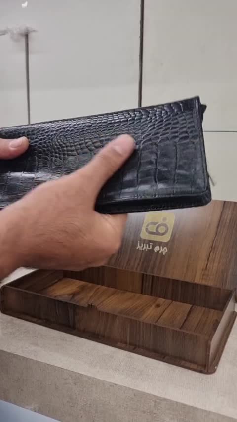 کیف دستی دور زیپ تمام چرم طبیعی مردانه