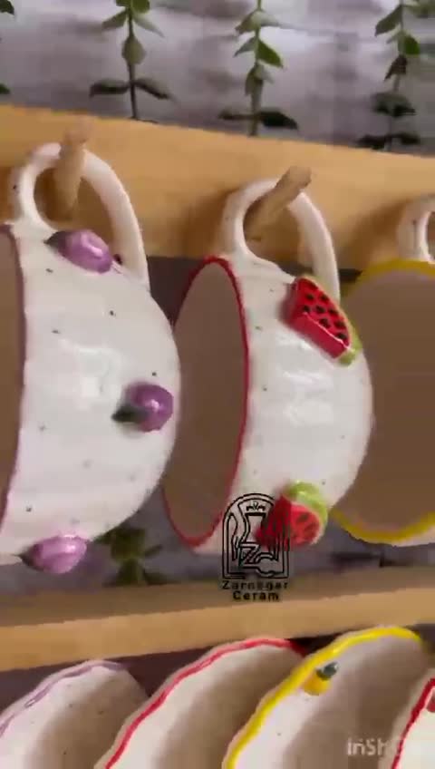 فنجان و نعلبکی برجسته پس کرایه