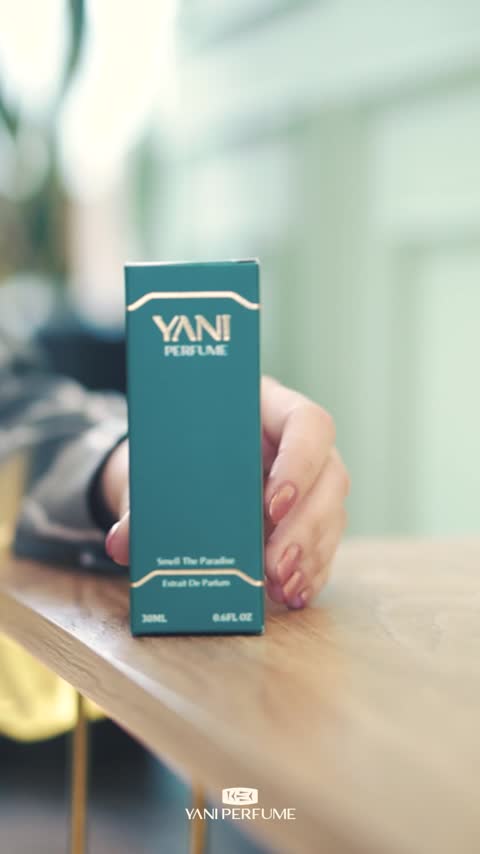 عطر تامفورد وانیل فتال با رایحه گرم و شرقی وانیلی حجم 50میل با غلظت اکسترادپرفیوم از برند عطریانی