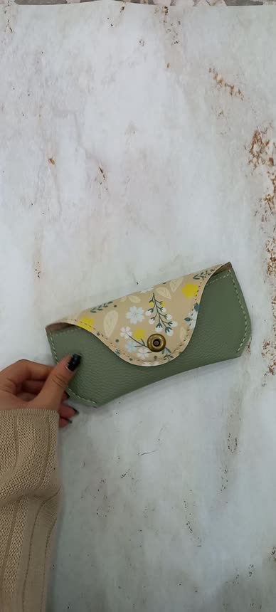 جاعینکی چرم گل کرمی