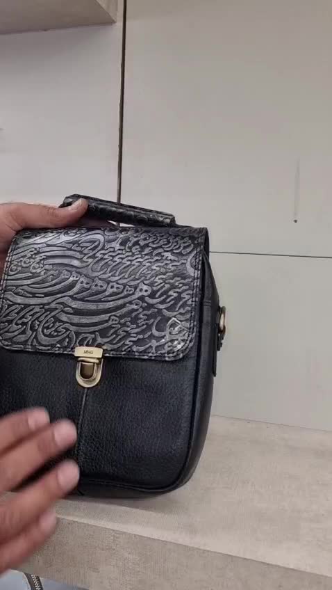 کیف دوشی دست نوشته شعر تمام چرم طبیعی