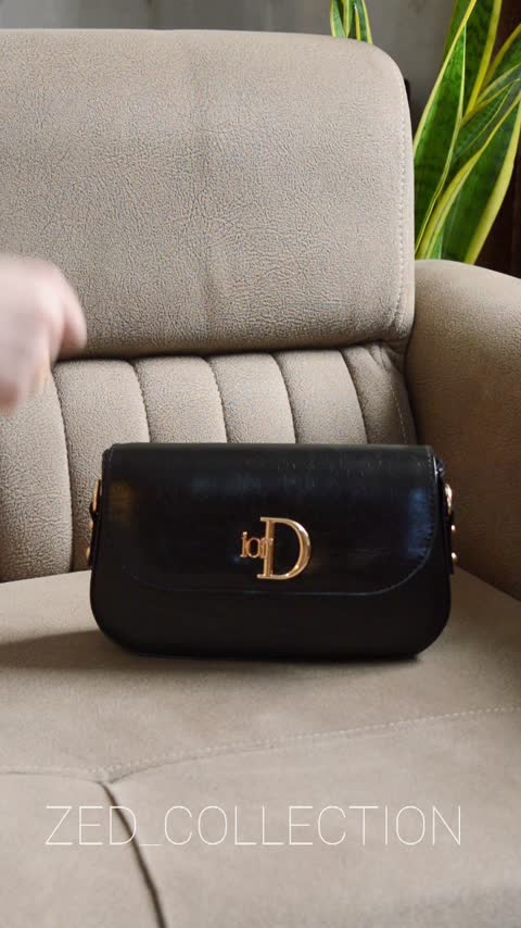 کیف پاسپورتی Dior 