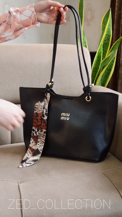 کیف بزرگ زنانه طرح miu miu 