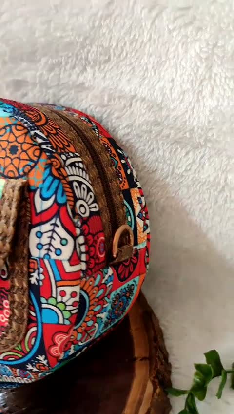 کیف سنتی گرد کوچک با جاکارتی زیپی 