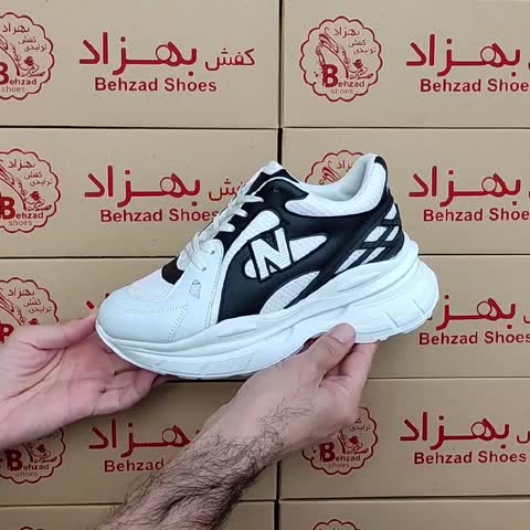 کتونی نیو بالانس زنانه دخترانه زیره پیو سایز 37 تا 40 رنگ سفید لژ پنج و نیم سانتی رویه چرم صنعتی