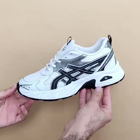 کتونی آسیکس asics دخترانه زنانه سایز 37 تا 40 رنگ سفید زیره پیو کفی طبی لژ چهار سانتی رویه راشل وچرم مصنوعی سبک  