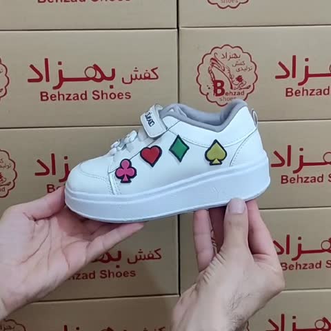 کتونی شکلک دار بچه گانه اسپرت دخترانه پسرانه سایز 25 تا 30 رنگی سفید زیره پیو لژ 3 سانتی رویه فوم خارجی راحتی 