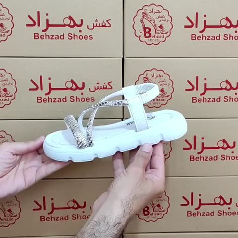 کفش تابستانی نگینی لژ دو و نیم سانتی بچه گانه دخترانه سایز 31 تا 36 رنگ سفید زیره پیو بند پُشت کشی رویه نگینی