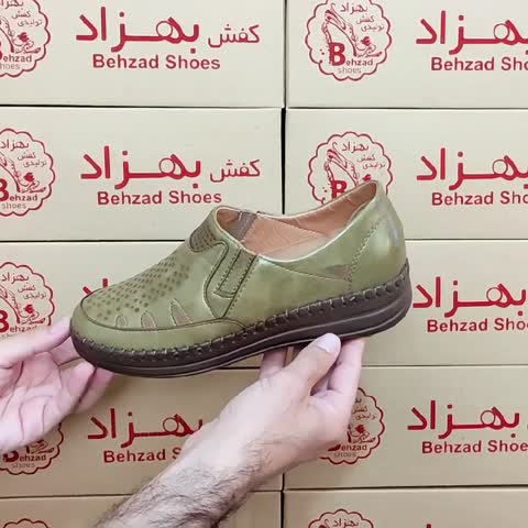 کفش راحتی طبی زنانه دخترانه دور دوخت کفی طبی پد خارپاشنه رنگ سبز زیتونی سایز 37 تا 40 زیره پیو لژ 3 سانتی رویه چرم صنعتی