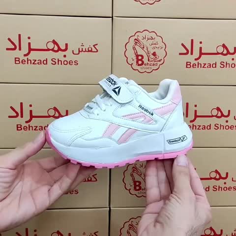 کتونی ریبوک بچه گانه دخترانه سایز 27 تا 36 زیره پیو لژ 3 سانتی رویه چرم مصنوعی سبک و راحتی رنگ سفید صورتی  