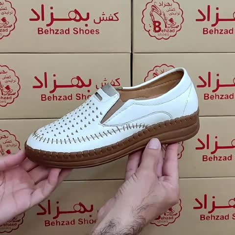 کفش راحتی طبی  زنانه دخترانه دور دوخت کفی طبی پد خارپاشنه رنگ سفید سایز 37 تا 40 زیره پیو  لژ 3 سانتی رویه چرم صنعتی