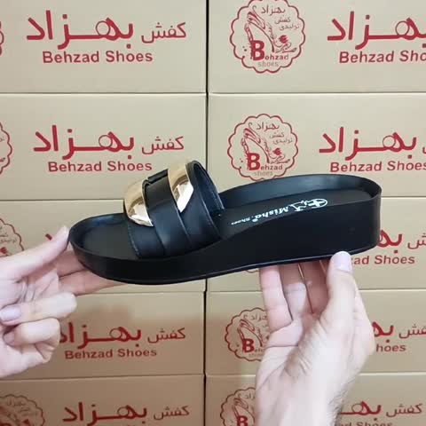 دمپایی روفرشی راحتی دخترانه زنانه سایز 37 تا 40 رنگ مشکی زیره پیو  لژ 4 سانتی رویه چرم مصنوعی سبک و راحت 