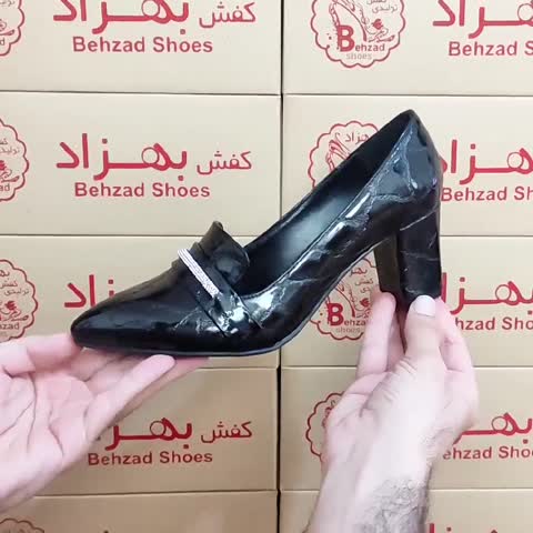 کفش پاشنه دار نگینی مجلسی زنانه دخترانه سایز 37 تا 41 رنگ مشکی رویه ورنی زیره رافیک پاشنه 6 سانتی سبک راحت 