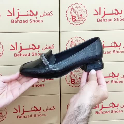 کالج راحتی کفش زنانه  دخترانه رنگ مشکی سایز 37 تا 41 زیره رافیک پاشنه 3 سانتی رویه ورنی سبک و راحت