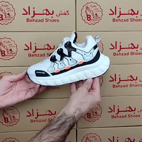 کتونی بچه گانه پسرانه دخترانه اسپرت سایز 31 تا 36 رنگ سفید زیره پیو لژ چهار سانتی رویه چرم صنعتی بند پُمپی فنری سبک راحت