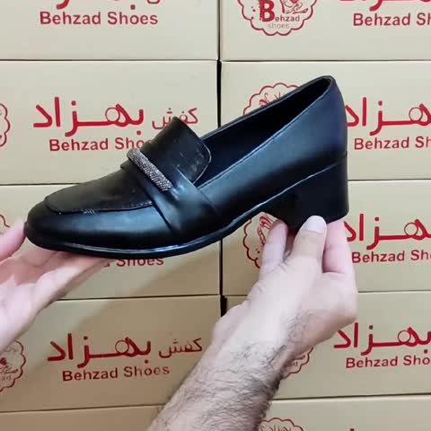 کالج راحتی زنانه دخترانه رنگ مشکی سایز 37 تا 41 زیره پیو پاشنه پنج سانتی رویه چرم صنعتی سبک و راحت 