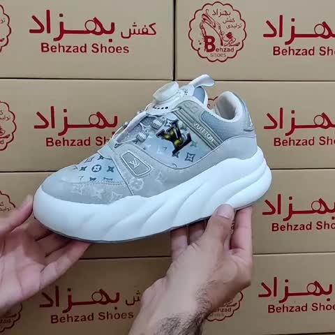 کتونی lv بچه گانه دخترانه رنگ طوسی سایز 33 تا 38 زیره پیو بند پُمپی فنری لژ 4 سانتی رویه چرم صنعتی سبک و راحت