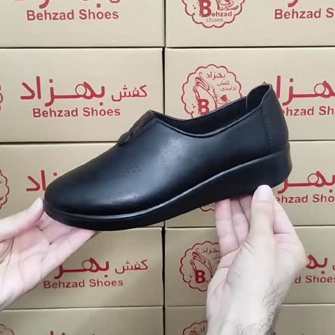 کفش زنانه طبی دارای پد خار پاشنه کفی طبی رنگ مشکی  زیره پیو تزریق لژ دو سانتی رویه چرم صنعتی سایز 37 تا  41 