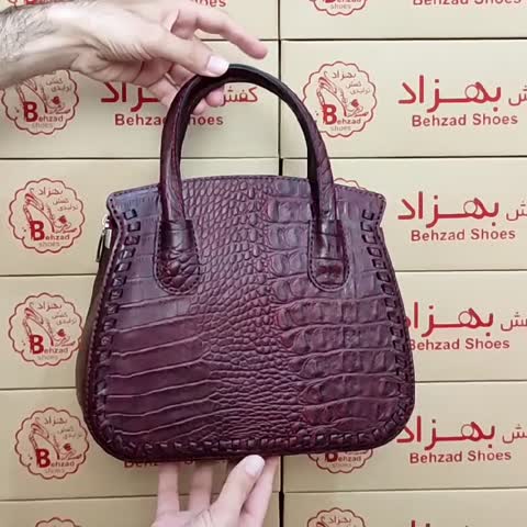 کیف دستی تمام چرم طبیعی گاوی زنانه دخترانه رنگ زرشکی دست دوز داخل کیف تک زیپ تک خانه کیفیت عالی