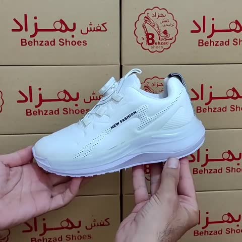 کتونی new fashion بچه گانه پسرانه دخترانه سایز 31 تا 37 رنگ سفید زیره کپسولی لژ 3 سانتی بند پمپی فنری رویه چرم صنعتی