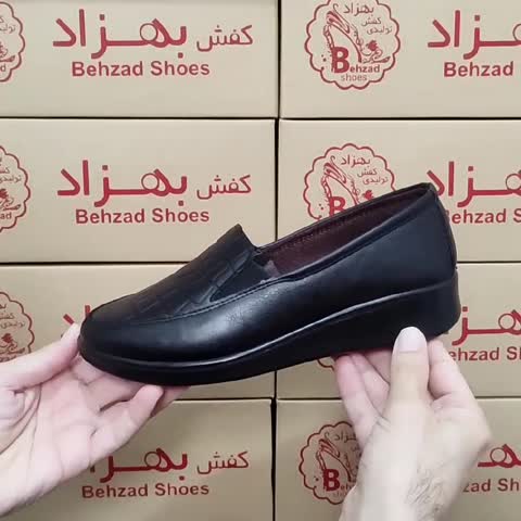 کفش طبی زنانه دارای پدخار پاشنه کفی طبی رنگ مشکی  زیره پیو تزریق لژ دو سانتی رویه چرم صنعتی سایز 37 تا  41 