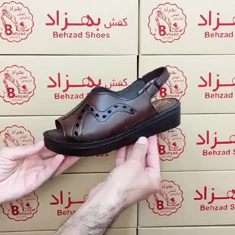 کفش تابستانی جلو باز زنانه رنگ قهوه ای سایز 35 تا 42 زیره پیو لژ سه و نیم سانتی رویه چرم صنعتی بند پُشت کشی سبک و راحت