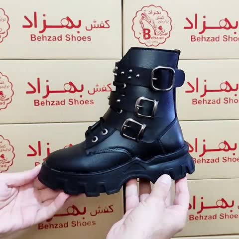 پوتین زمستانی بغل زیپ رنگ مشکی لژ 4 سانتی زیره پیو بچه گانه پسرانه دخترانه رویه چرم صنعتی سایز 31 تا 37