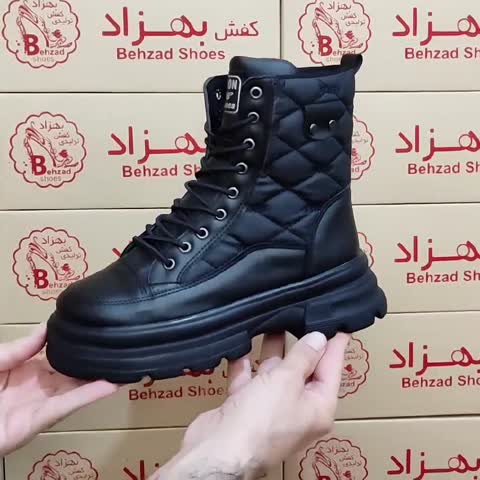 پوتین لژ پنج سانتی دخترانه زنانه رنگ مشکی سایز 37 تا 40 زیره پیو کفی طبی دور دوخت رویه چرم صنعتی و پارچه کاپشنی