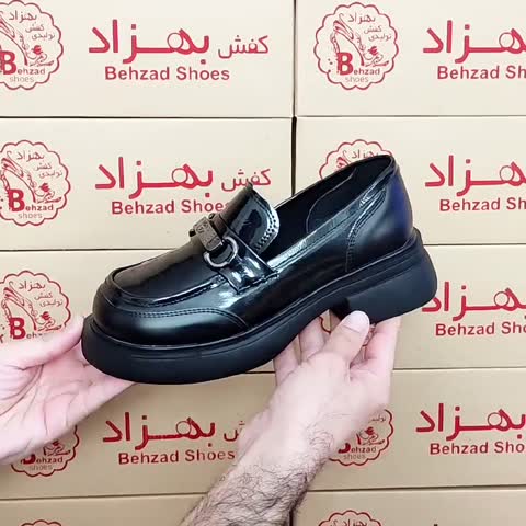 کفش لژ دار زنانه دخترانه رنگ مشکی سایز 37 تا 40 زیره پیو کفی طبی لژ چهار و نیم سانتی رویه ورنی سبک راحت 