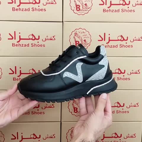 کتونی کفش زنانه دخترانه سایز 37 تا 40 رنگ مشکی زیره پیو لژ 4 سانتی کفی طبی رویه چرم صنعتی سبک و راحتی 
