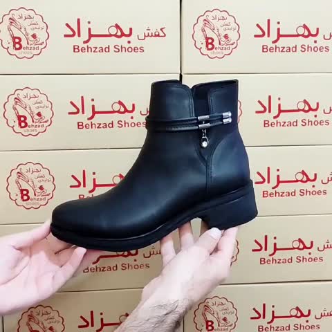 پوتین زمستانی پاشنه پنج سانتی دخترانه زنانه سایز 37 تا 40 رنگ مشکی زیره پیو بغل زیپ رویه چرم صنعتی  