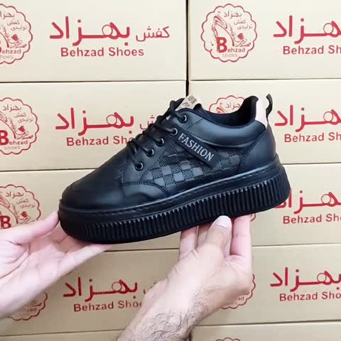 کتونی دخترانه زنانه رنگ مشکی سایز 37 تا 40 زیره پیو لژ چهار و نیم سانتی کفی طبی دور دوخت رویه چرم صنعتی سبک  راحت