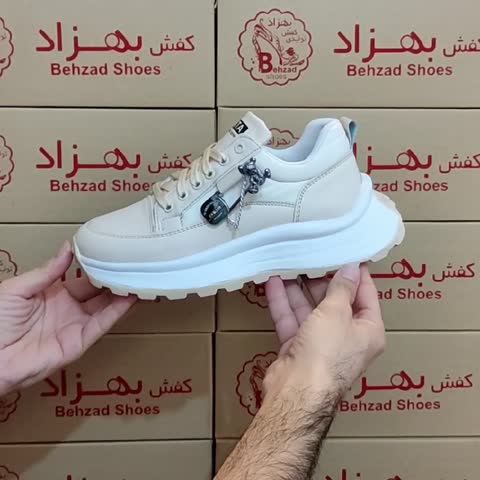 کفش کتونی دخترانه زنانه سایز 37 تا 40 رنگ کرم زیره پیو لژ 5 سانتی کفی طبی رویه چرم صنعتی سبک و راحت 