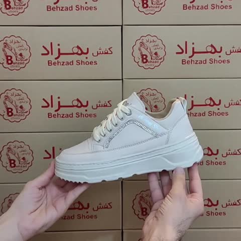 کتونی دخترانه زنانه دور دوخت رنگ کرم زیره پیو لژ 4 سانتی رویه چرم صنعتی مصنوعی سایز 37 تا 40 راحت و سبک 