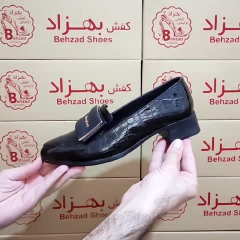 کالج کفش راحتی زنانه دخترانه سایز 37 تا 41 رنگ مشکی زیره pvc پاشنه 3 سانتی رویه ورنی  سبک و راحت  
