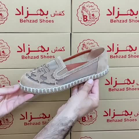 کفش کالج راحتی زنانه دخترانه سایز 37 تا 40 رنگ کرم زیره pvc لژ یک سانتی رویه تور و سوییت نگینی 